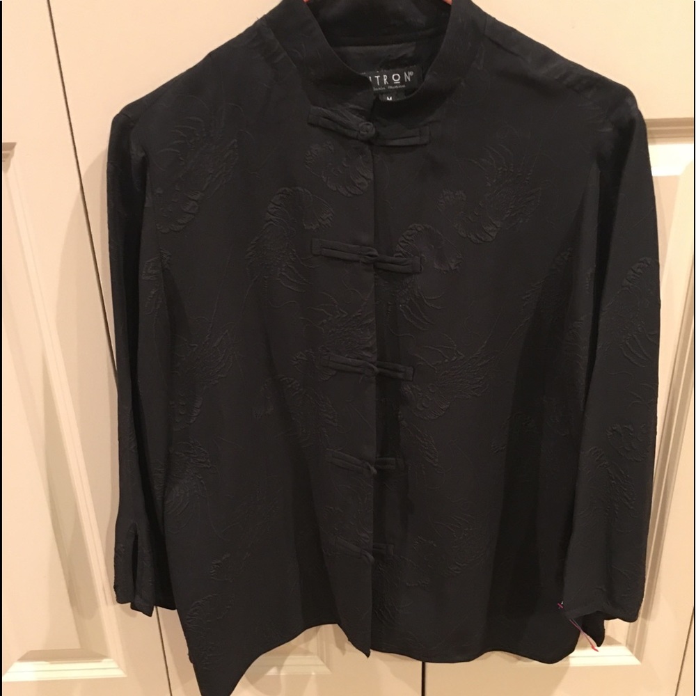 SOLD Citron Black Asian Style Top size Medium